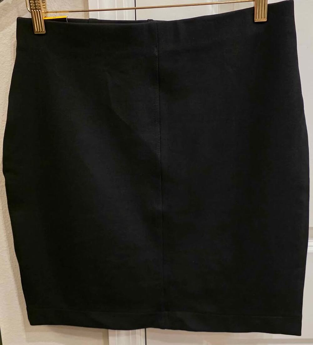 NWT Express Ponte Skirt - Size M